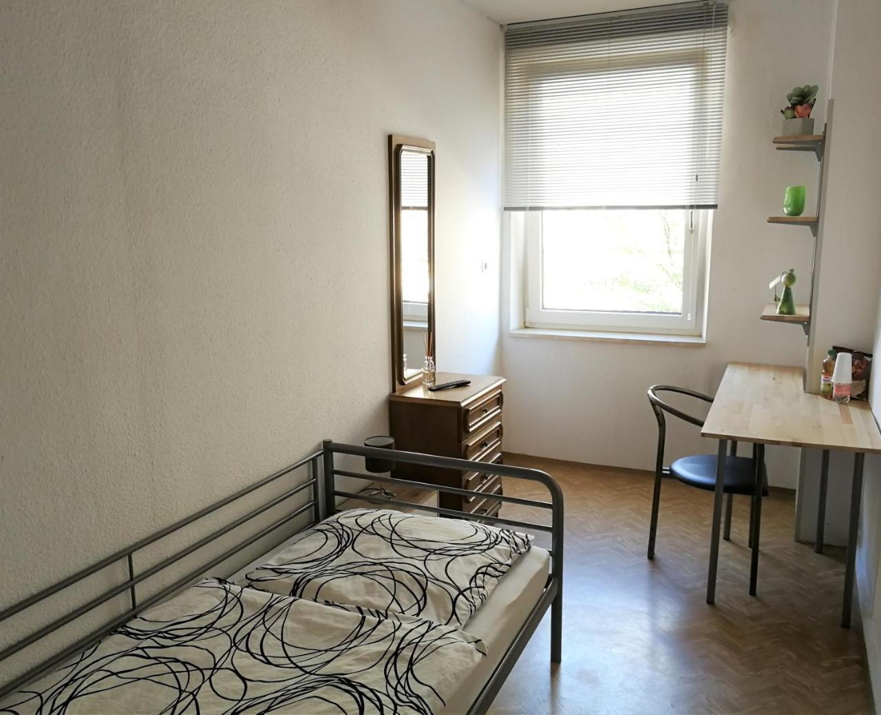 Privatzimmer Furth Zentrum エクステリア 写真